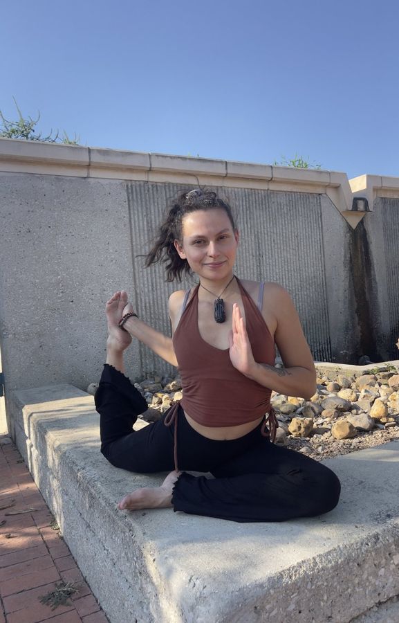 Alexa Scalercio, Bride Vibe Yoga instructor