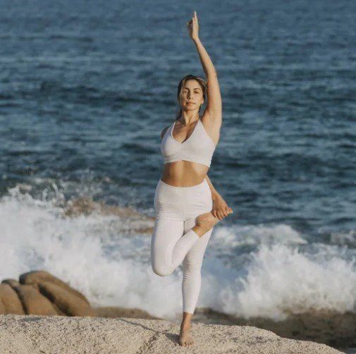 Paulina Carlon, Bride Vibe Yoga instructor